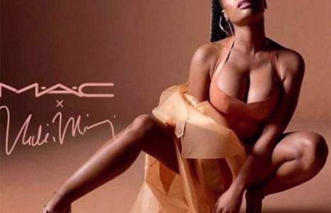 Ники Минаж уруулын будаг сурталчлав