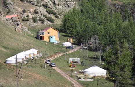 Цэвэр агаарт амраад аялах боломж
