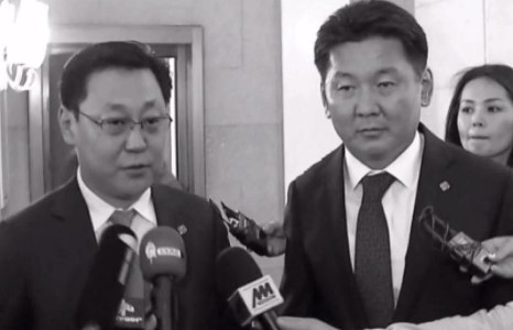 Монгол хүйтэн өвөлд биш намын зуданд сөхрөх вий