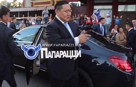 Ажил хийвэл ам тосдоно