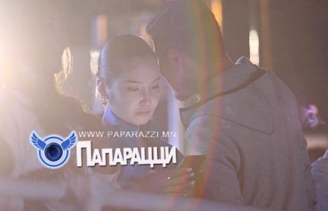 Мисс бүсгүй White шоуг алгасахгүй