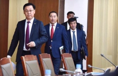 Даваа гарагт Засгийн газрыг ОГЦРУУЛАХ бичгээ өргөн барихаар зэхжээ