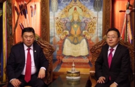 Ан цаваас цууралт хүртэл...