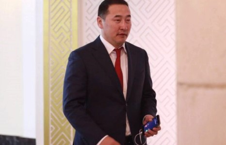 Ямар их мөнгө үнэртэж байна аа, Ж.Мөнхбат аа?