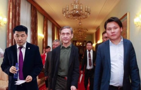 О.Баасанхүүг МАХН-аас хөөгөөгүй, гэхдээ чөлөөлсөн