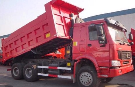 Нүүрс тээвэрлэдэг жолооч нар зам хааж тайван жагсаал хийнэ