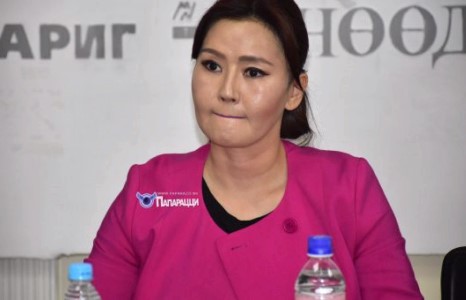 Дуучин Номин-Эрдэнэ төрөлх сургуульдаа мэхийн ёслоно