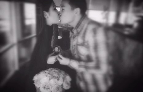 Жүжигчин Эрдэнэцэцэг анхны үрээ хүлээж байна