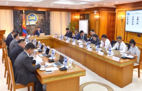 Мэргэжлийн Засгийн газрыг бүрэн бүрэлдэхүүнээр нь огцрууллаа