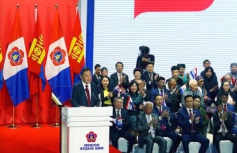 Монгол төрийн дээр Монгол ардын нам гарав уу?