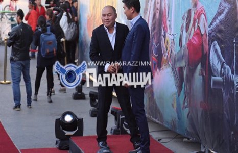 Монголдоо л толгой цохиж явна