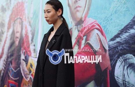 Гурван найз хоёр Цэкүтэй болжээ