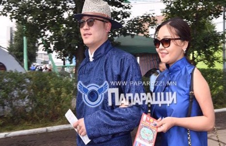 Жүжигчин Тэмка, Нарансолонго нар бяцхан охиныхоо зургийг дэлгэлээ