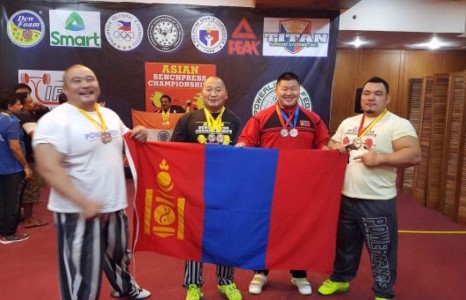 Санжсүрэнгийн Баяртөгс : Анхны алтан медаль маань амжилтын минь гараа байлаа.    