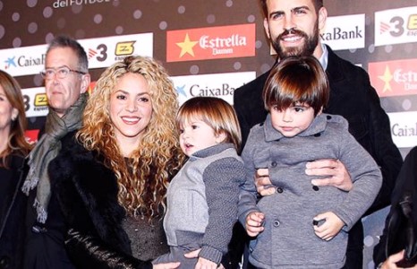 Шакира, Пике нар асуудалтай болов