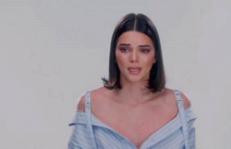 Кендалл Женнер Пепсигийн рекламанд тоглосондоо харамсаж байна