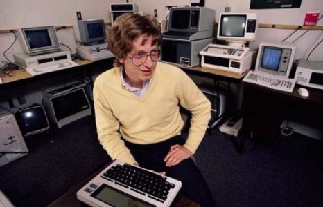 Билл Гейтс 62 нас хүрлээ