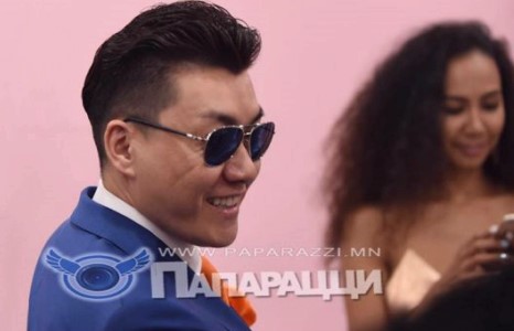 Цэнхэр, шар өнгөний сайхан зохицол