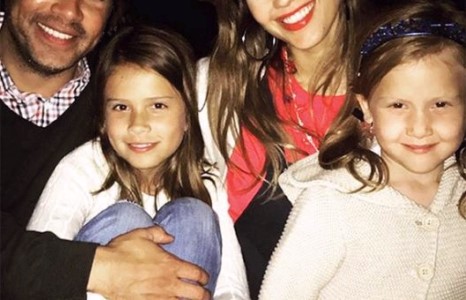 Жессика Альба хүүхдийнхээ хүйсийг зарлав