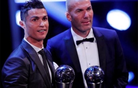 Роналду хоёр жил дараалан дэлхийн шилдгээр тодров