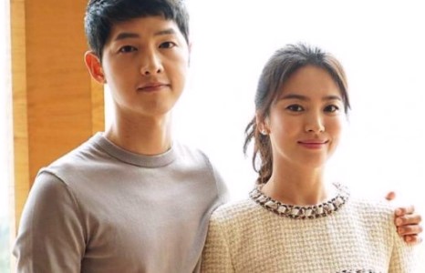 “Нарны үр сад” киноны хосууд хуримд ирсэн зочдыг цэцэг илгээхгүй байхыг хүсчээ