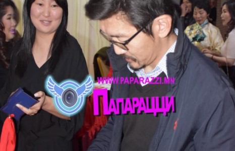 Нээлтийг зорин ичээнээсээ гарлаа