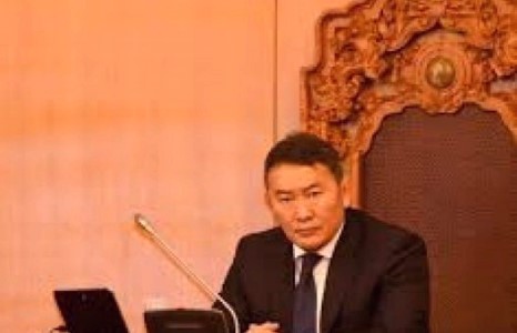 Ерөнхийлөгч Х.Баттулга чуулганы хуралдаанд оролцож байна