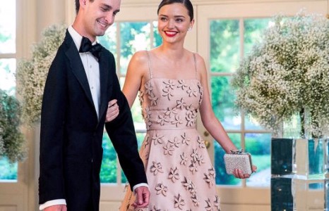 Миранда Керр жирэмсэн болжээ