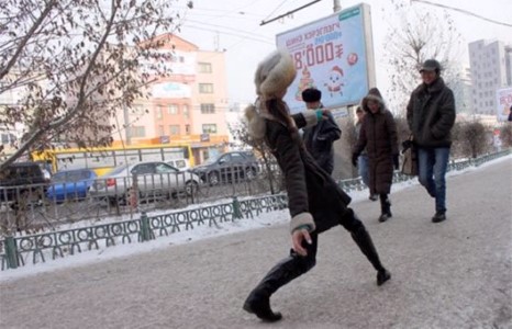 Өнгөрсөн өвөл 70 мянга гаруй хүн халтиргаанаас болж гэмтсэнээс 20 хувь нь группт шилжжээ