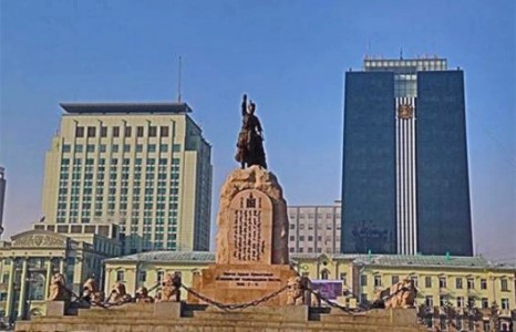 Нийслэлийн удирдлагуудын 50%-ийг шинээр томилсон зөрчил илэрчээ