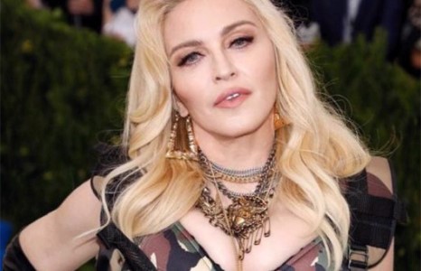 Мадонна шүүмжлэлд өртөв