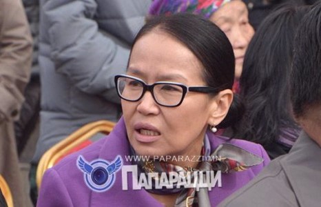 Жүжигчин Урнаа: Хожим нь тэр баавгай миний хань болно гэж яаж мэдэх вэ дээ
