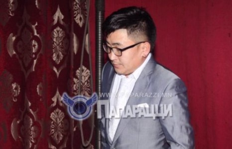 Удам залгах хүүтэй болсноо олон түмэнтэй хуваалцжээ