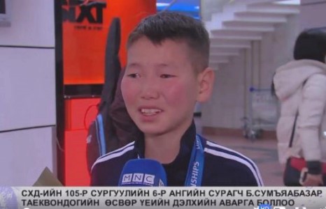 6-р ангийн сурагч Б.Сумъяабазар таеквондогийн өсвөр үеийн ”Дэлхийн аварга” болжээ