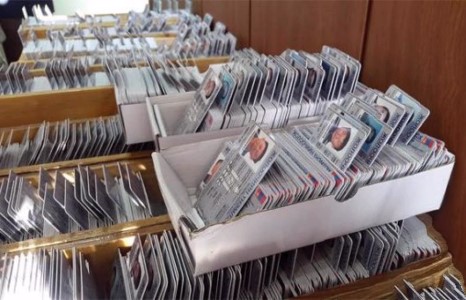 Хятадад үйлдвэрлэсэн жолооны хуурамч үнэмлэхийг хураан авчээ