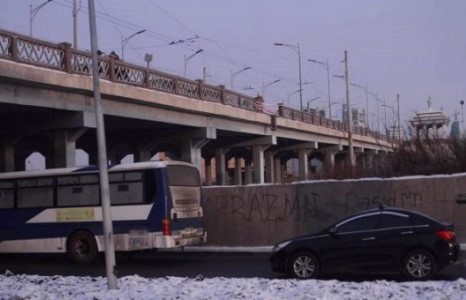 Энхтайвны гүүрэн доорх замыг түр хаалаа