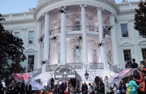 Дональд Трамп, Меланиа Трамп нарын Цагаан ордон дахь анхны Хэллоуэн