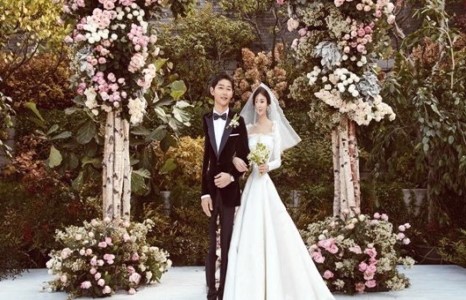 Сүйт бүсгүйн хуримын даашинзыг “Christian Dior” бренд урлажээ