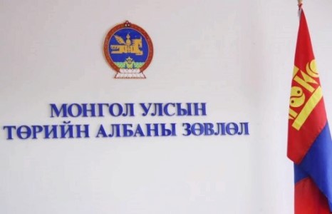 Хууль бусаар томилогдсон 61 хүнийг төрийн албанаас чөлөөлнө