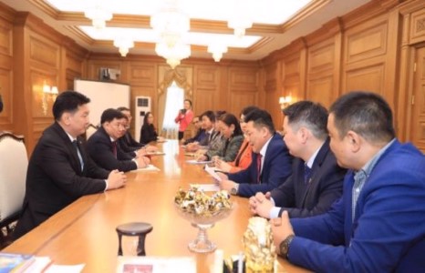 У.Хүрэлсүх: Цалин хөлс, тэтгэврийг шат дараатайгаар нэмэгдүүлнэ