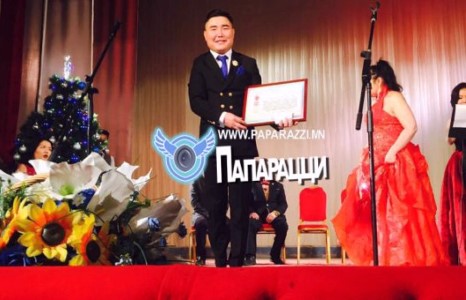 Энэ жилийн урлагийн салбарын шилдэг хэн бэ