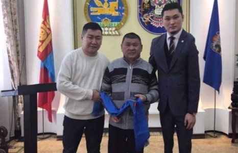  МУГЖ Б.Батзаяад орон сууц бэлэглэлээ...