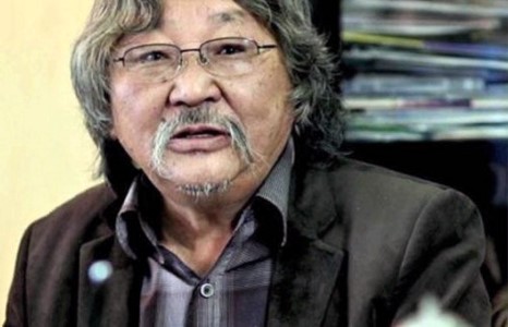 Ардын уран зохиолч Б.Лхагвасүрэн гуайд гараа сунгаж буй байгууллагууд олон байна