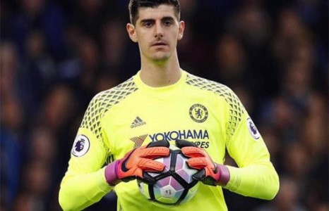 “Чэлси” Куртуаг дэлхийн хамгийн өндөр үнэтэй хөлбөмбөгч болгоно