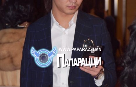 Телевизийн шоунд оролцоод бүх юмтай болсон залуу