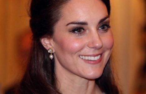 Английн гүнж Зул сараар хатан хаанд дахин өөрийн гараар хийсэн бэлэг өгөх үү?