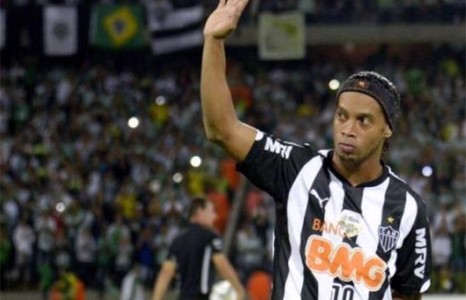 Роналдиньо тамирчны замналаа өндөрлүүлэв