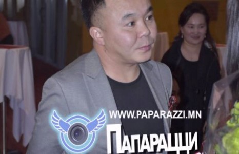 Цоомоо цондгор гэдэснээсээ залхжээ