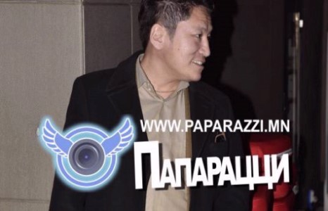 Бахархалт хүү нь шоучин болоогүй байгаа