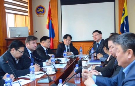ХОТ ТӨЛӨВЛӨЛТ, ГАЗАР ЗОХИОН БАЙГУУЛАЛТААР эрдэмтэдтэй санал солилцох ХЭЛЭЛЦҮҮЛЭГ боллоо